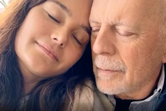 Farewell at Home: Emma Heming’s Tearful Goodbye to Bruce Willis Shocks Everyone