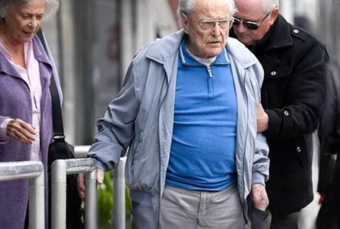 At 98, a Hollywood Legend Quietly Celebrates a Life of Love and Legacy! After Knowing Who Is He You Will Be Surprised